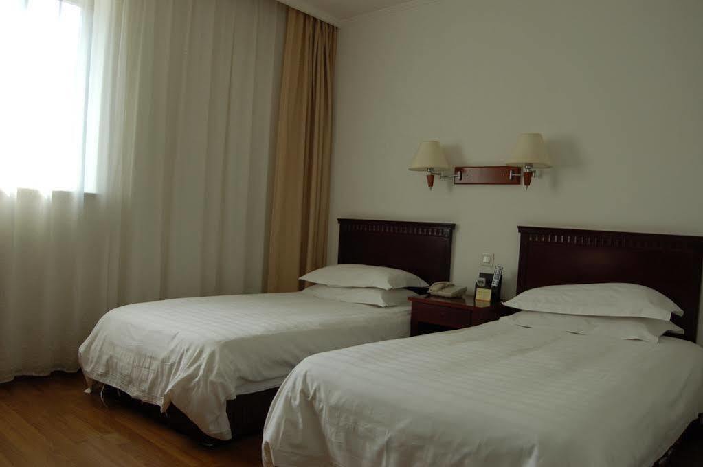 Lakeside Holiday Inn Xangai Exterior foto